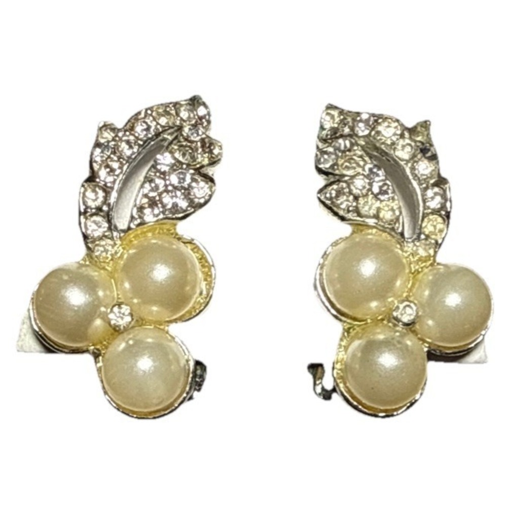 Vintage Silver Tone Rhinestone and Faux Pearl Clip On Earrings J16-7